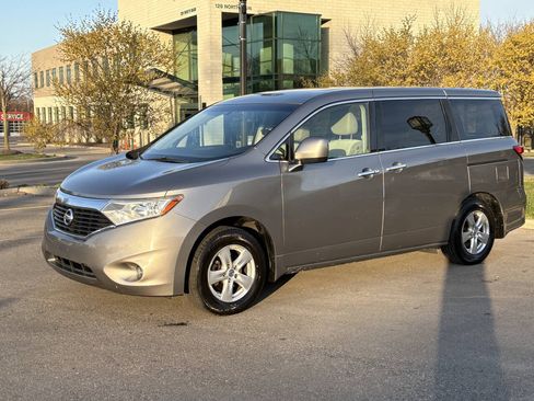 Used 2011 Nissan Quest SV FWD image 2