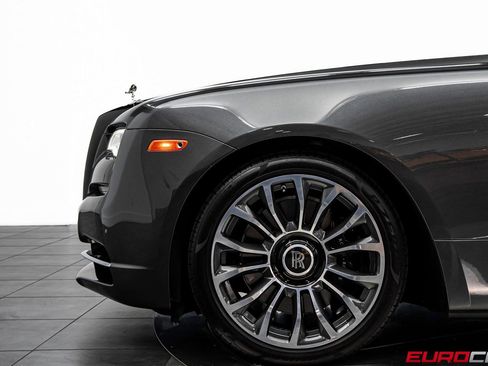 Used 2019 Rolls-Royce Dawn image 15