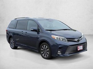 Used 2019 Toyota Sienna Limited Premium AWD/4WD video 3