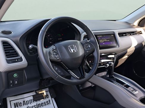 Used 2022 Honda HR-V EX-L image 11