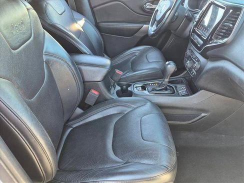 Used 2020 Jeep Cherokee Limited FWD image 18
