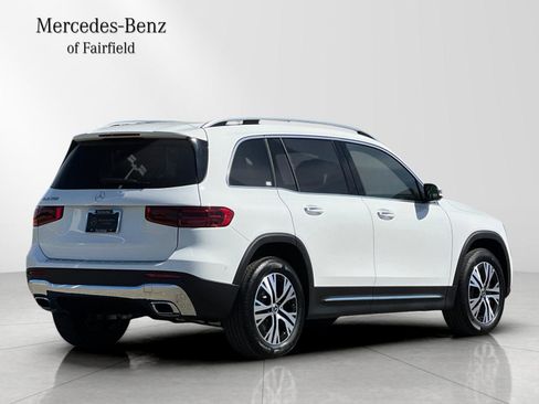 New 2026 Mercedes-Benz GLB 250 image 2