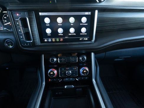 Used 2021 GMC Yukon Denali w/ Denali Premium Package image 20