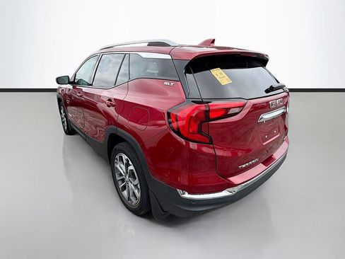 Used 2021 GMC Terrain SLT w/ Infotainment Package II AWD/4WD image 2