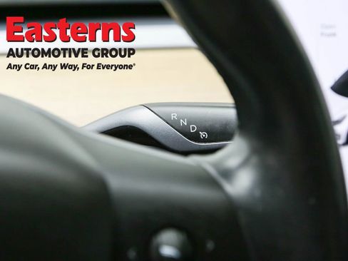 Used 2019 Tesla Model 3 Standard Range image 13