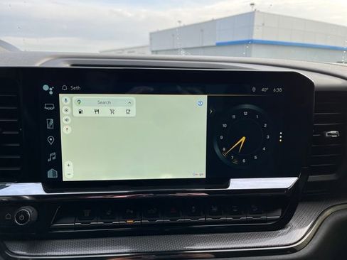 Used 2024 Chevrolet Silverado 2500 ZR2 w/ Technology Package image 20