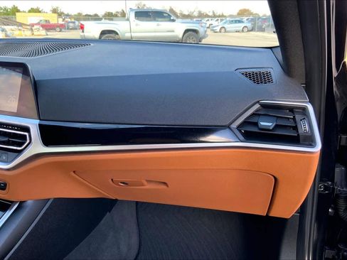 Used 2019 BMW 330i Sedan w/ Driving Assistance Package image 17