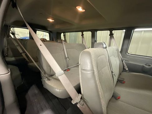 Used 2026 GMC Savana 3500 LT w/ LT Preferred Equipment Group RWD image 13