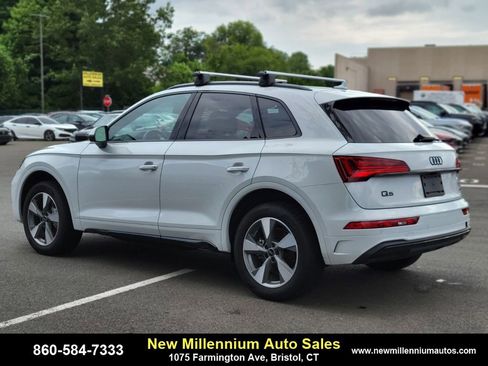 Used 2025 Audi Q5 2.0T Premium w/ Convenience Plus Package image 3