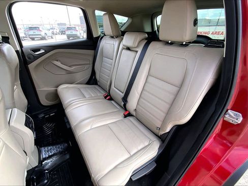 Used 2019 Ford Escape Titanium image 19