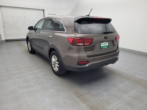 Used 2019 Kia Sorento LX image 5