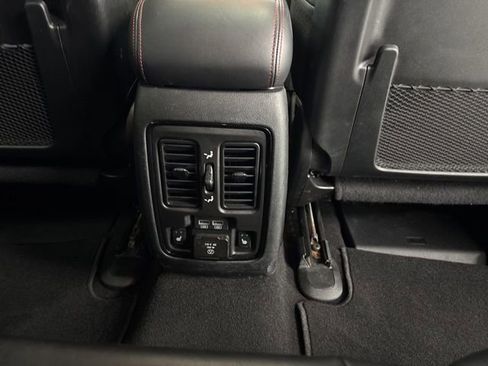 Used 2025 Dodge Durango R/T AWD/4WD image 33