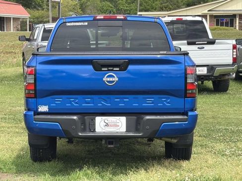 Used 2025 Nissan Frontier SV w/ SV Convenience Package RWD image 6