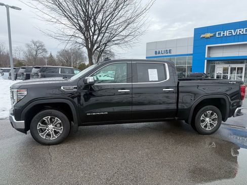 Certified 2025 GMC Sierra 1500 SLT image 2