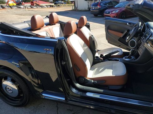 Used 2015 Volkswagen Beetle 1.8T image 21