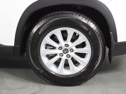 Used 2024 Toyota Grand Highlander FWD image 14