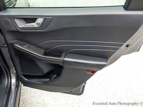 Certified 2021 Ford Escape Titanium w/ Class II Trailer Tow Package image 25