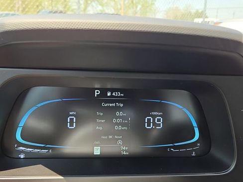 New 2026 Hyundai Elantra SE FWD image 9