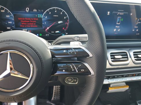 Certified 2026 Mercedes-Benz GLS 450 4MATIC image 33