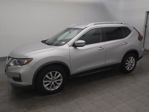 Used 2020 Nissan Rogue SV FWD image 2