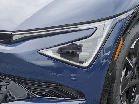 New 2025 Kia EV6 Wind RWD image 6
