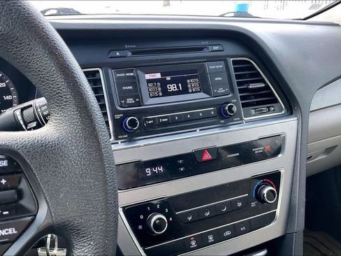 Used 2016 Hyundai Sonata SE image 6