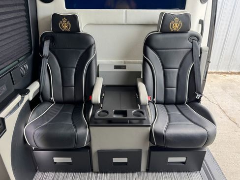 Used 2023 Mercedes-Benz Sprinter 3500 image 75