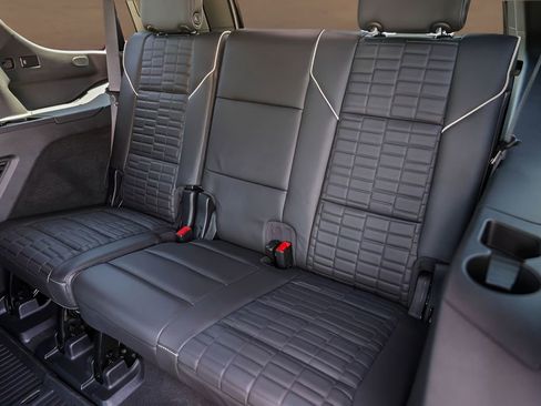 Used 2024 Cadillac Escalade Sport Platinum w/ Heavy-Duty Trailer Package AWD/4WD image 26