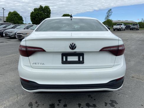 Used 2023 Volkswagen Jetta Sport FWD image 9