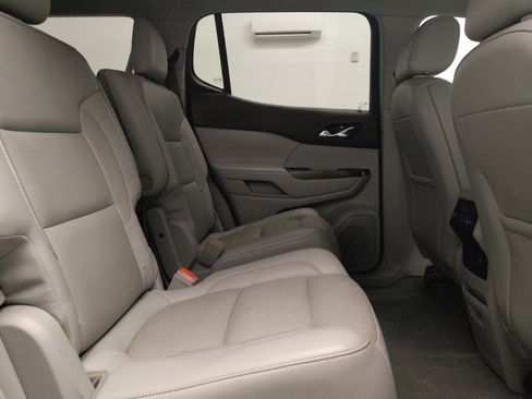 Used 2018 GMC Acadia SLT image 19