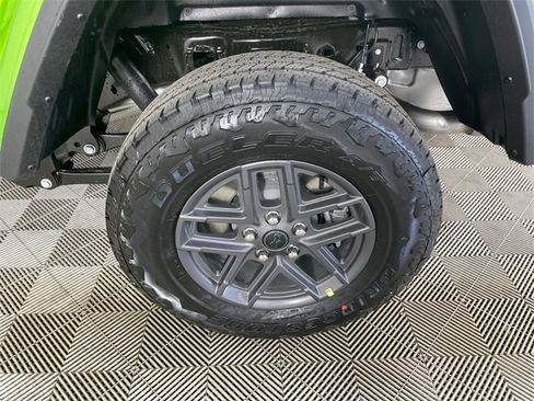 New 2025 Jeep Gladiator Sport image 21