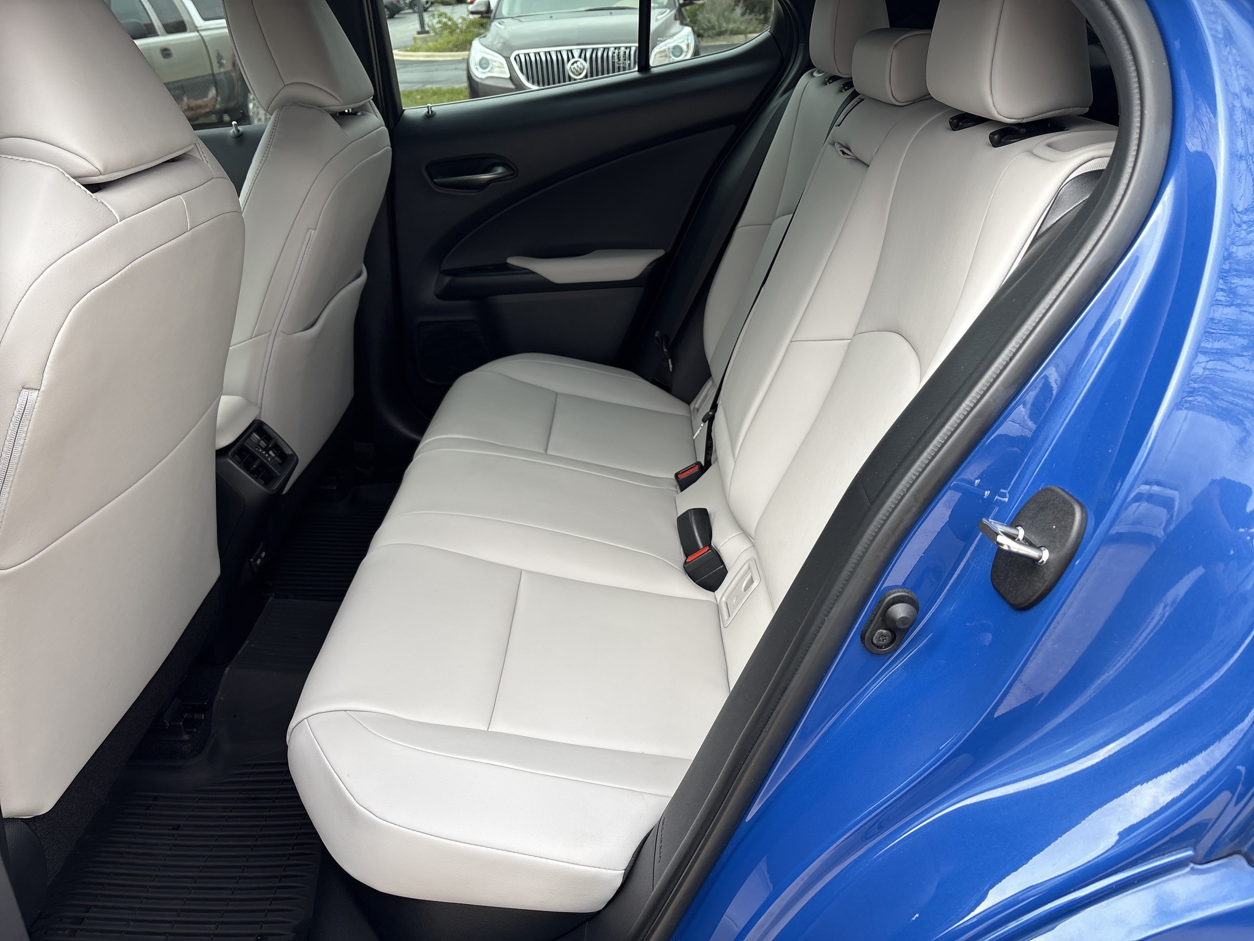 Used 2022 Lexus UX 250h w/ Premium Package AWD/4WD image 13