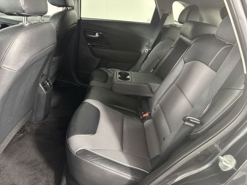 Used 2022 Kia Niro EX w/ Cold Weather Package FWD image 22