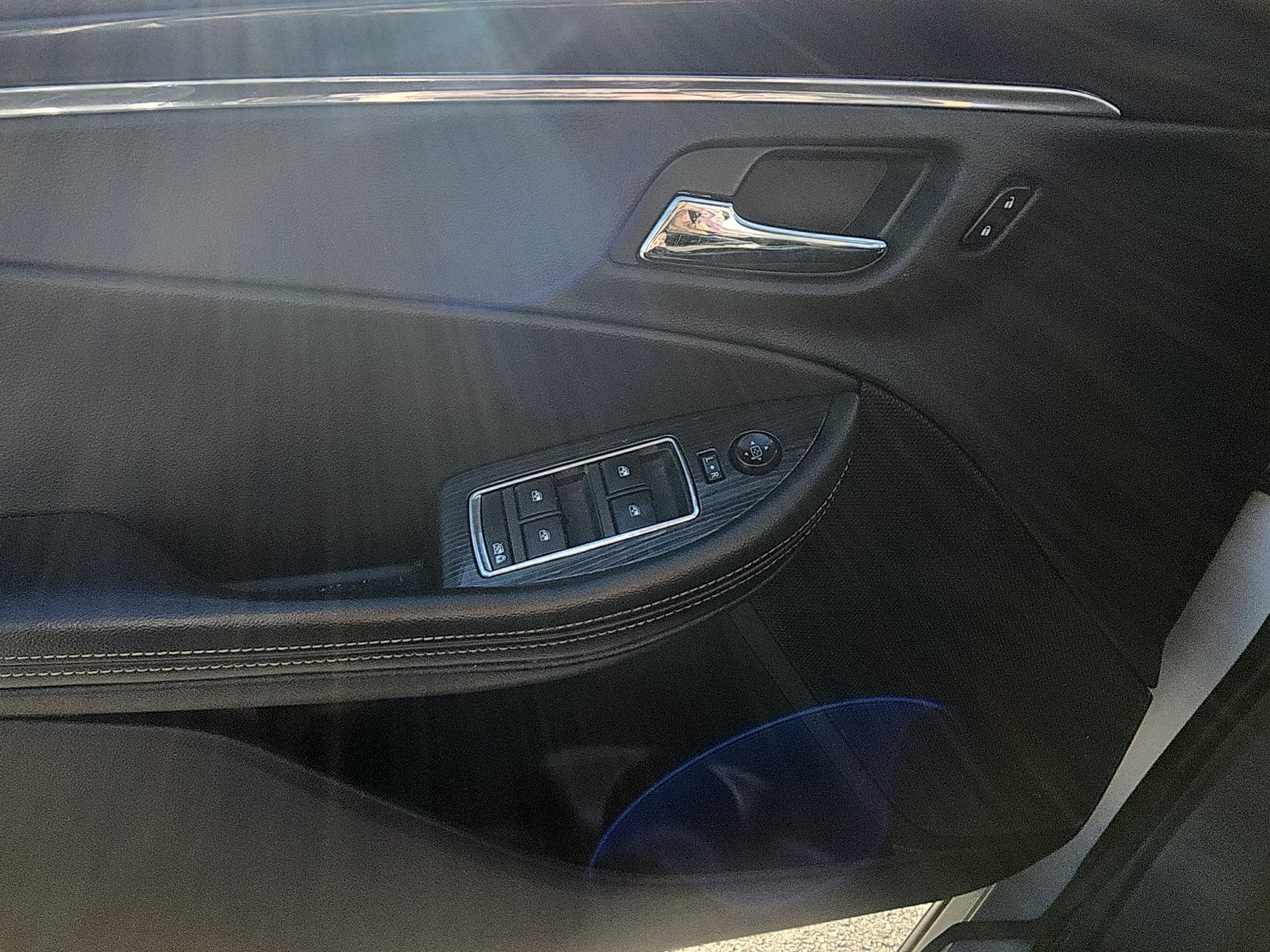 Used 2016 Chevrolet Impala LT FWD image 15