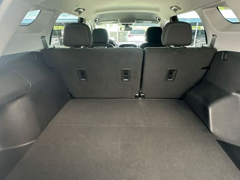 Used 2023 GMC Terrain SLE w/ Driver Convenience Package FWD image 25