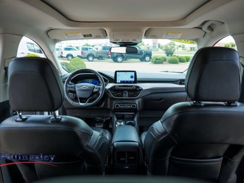 Used 2022 Ford Escape SEL w/ Technology Package FWD image 16