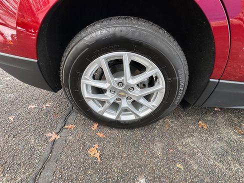 Used 2023 Chevrolet Equinox LT image 23