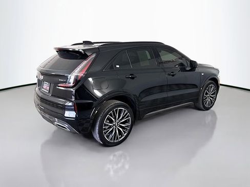 Used 2024 Cadillac XT4 Sport w/ Technology Package image 10