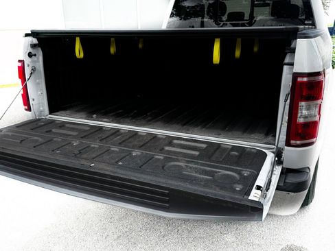 Used 2018 Ford F150 XLT w/ Max Trailer Tow Package RWD image 6