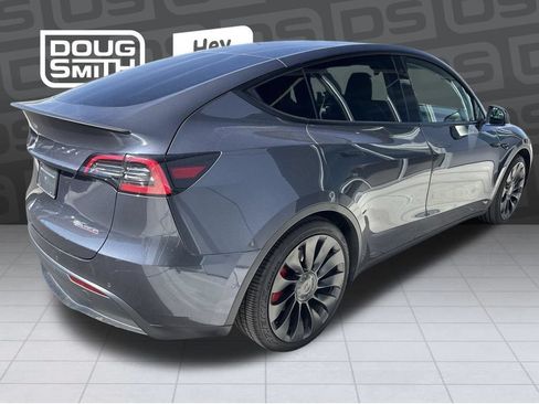 Used 2022 Tesla Model Y Performance AWD/4WD image 4
