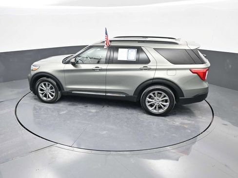 Used 2020 Ford Explorer XLT w/ Equipment Group 202A image 30