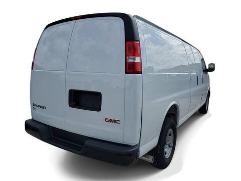 New 2026 GMC Savana 2500 Extended RWD image 5
