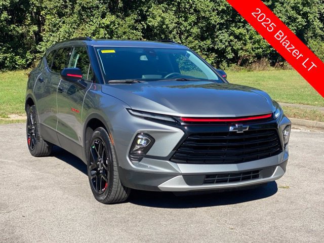 Used 2025 Chevrolet Blazer LT w/ Redline Edition FWD image 1