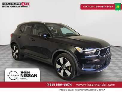 Used 2020 Volvo XC40 T5 Momentum w/ Protection Package