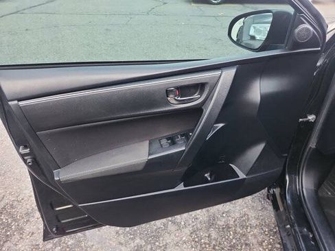 Used 2019 Toyota Corolla LE FWD image 13