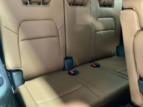 Used 2024 Nissan Pathfinder Platinum w/ Cargo Package image 23