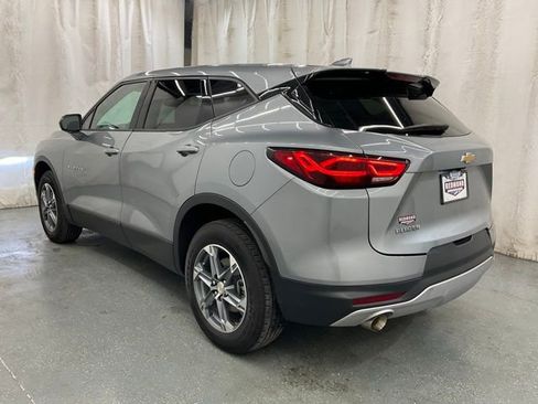 Used 2025 Chevrolet Blazer LT FWD image 5