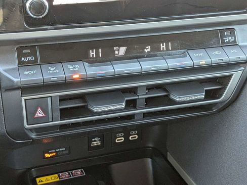 Used 2025 Toyota Camry LE image 21