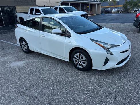 Used 2016 Toyota Prius Three FWD image 5