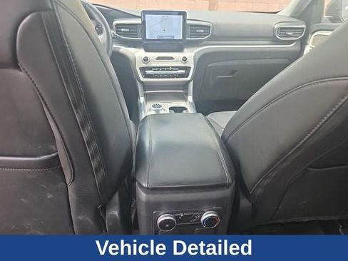 Used 2024 Ford Explorer XLT w/ Equipment Group 202A AWD/4WD image 15
